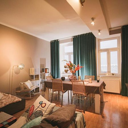 Charming Apartment: Only 10 Minutes To The Center Відень Екстер'єр фото