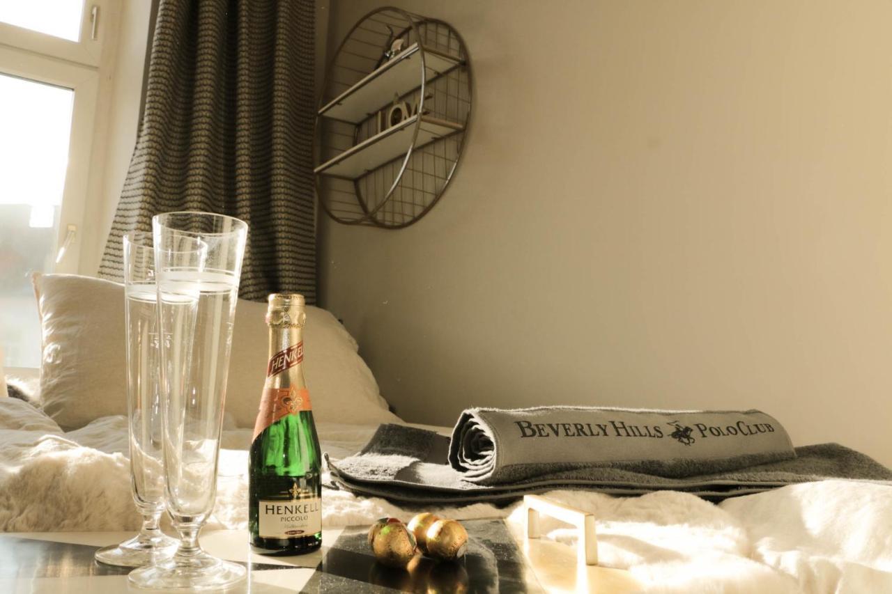 Charming Apartment: Only 10 Minutes To The Center Відень Екстер'єр фото
